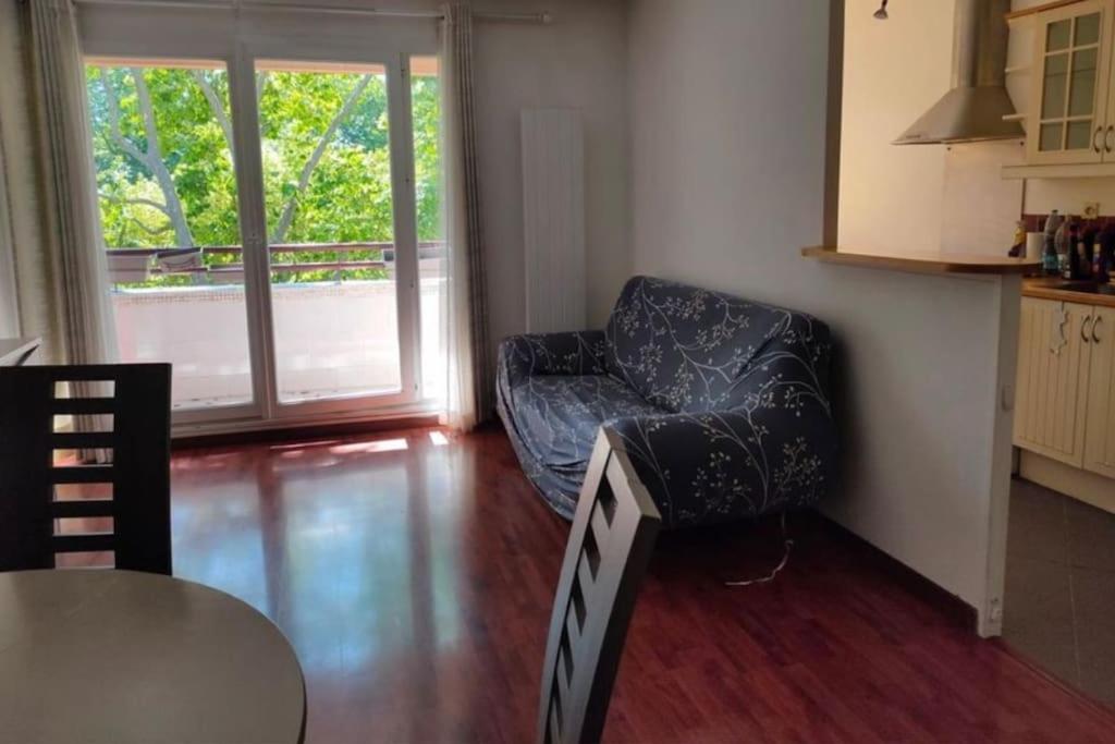 Apartmán F3 Avec Balcon 5 Min Gare Sqy Et Parking Gratuit Guyancourt Exteriér fotografie